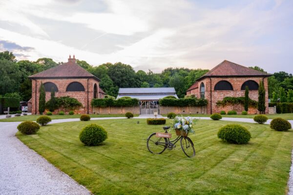 Hazel Gap Barn Wedding Photography – A Nottinghamshire Venue