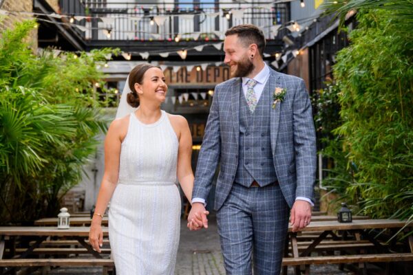 The Depot N7 Wedding Photography: A London Pub Wedding