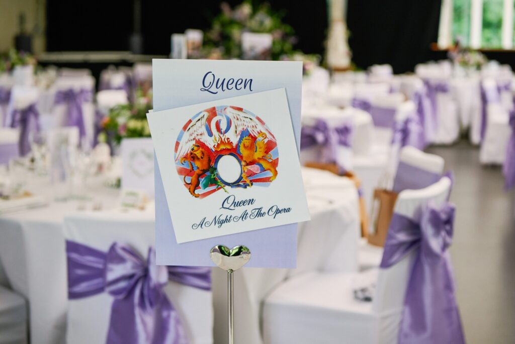 Queen themed wedding table with music vinyl details